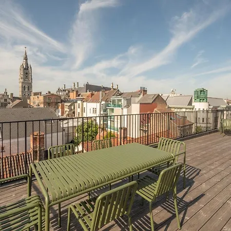 Cosy With Spectacular View From The Rooftop *